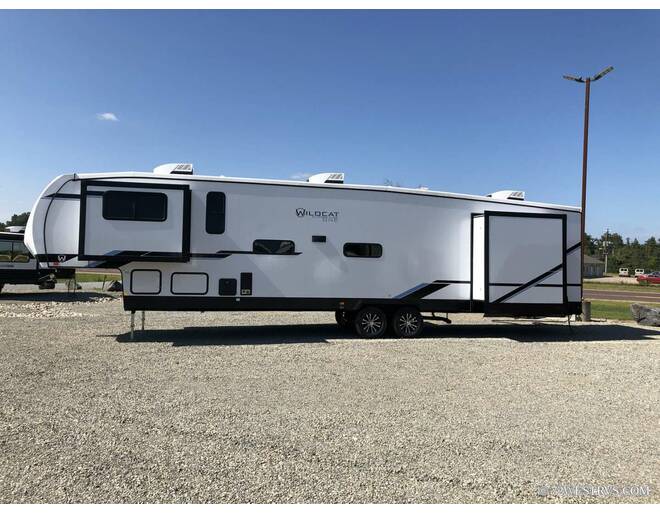 2024 Wildcat One 35FL Fifth Wheel at 72 West Motors and RVs STOCK# 004729 Photo 4