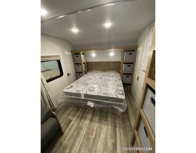 2024 Cherokee Grey Wolf Wolf Den 26EV Travel Trailer at 72 West Motors and RVs STOCK# 088544 Photo 5