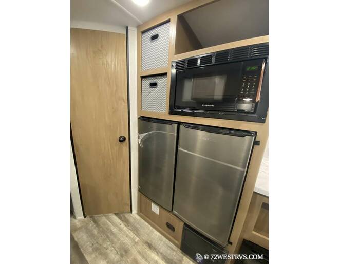 2024 Cherokee Grey Wolf Wolf Den 26EV Travel Trailer at 72 West Motors and RVs STOCK# 088544 Photo 13