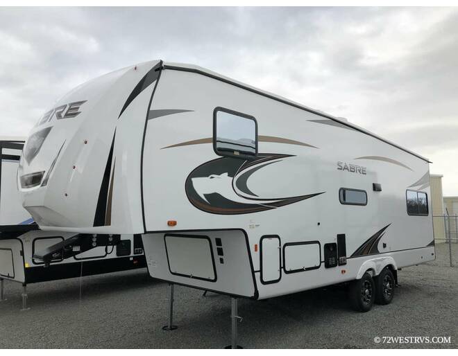 2024 Sabre 26BBR Fifth Wheel at 72 West Motors and RVs STOCK# 113992 Photo 3