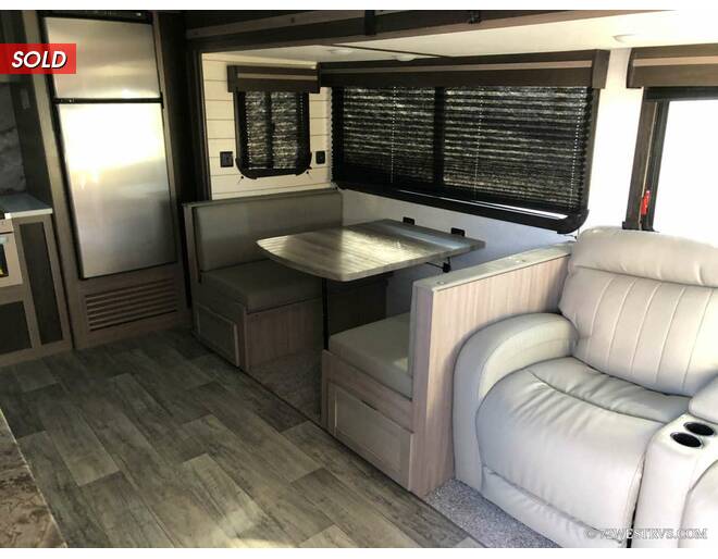 2021 CrossRoads RV Sunset Trail Super Lite 309RK Travel Trailer at 72 West Motors and RVs STOCK# 352031 Photo 10