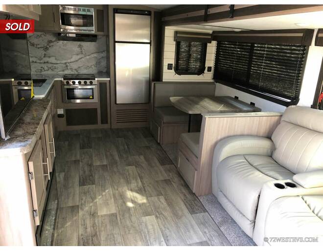 2021 CrossRoads RV Sunset Trail Super Lite 309RK Travel Trailer at 72 West Motors and RVs STOCK# 352031 Photo 11