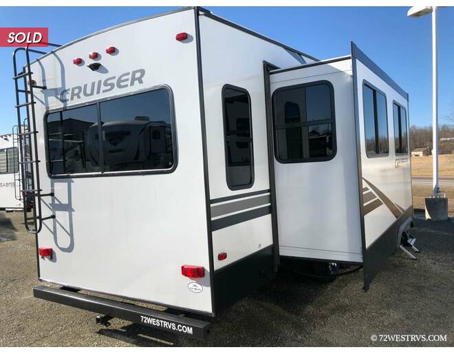 2021 CrossRoads Cruiser Aire 29SI Fifth Wheel at 72 West Motors and RVs STOCK# 320645 Photo 4