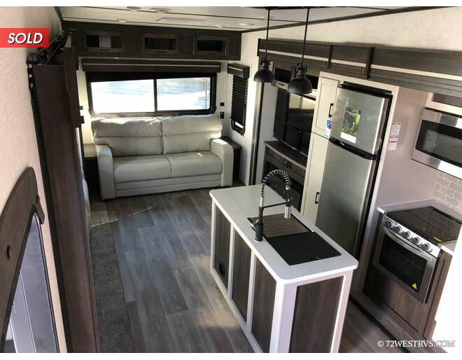 2021 CrossRoads Cruiser Aire 29SI Fifth Wheel at 72 West Motors and RVs STOCK# 320645 Photo 14