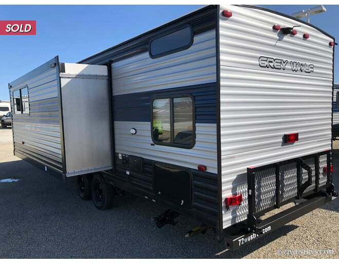 2021 Cherokee Grey Wolf 26BRB Travel Trailer at 72 West Motors and RVs STOCK# 073130 Photo 5