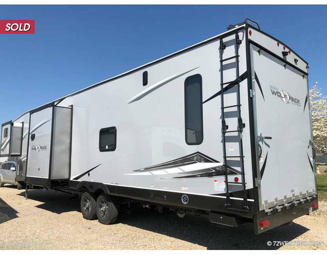 2021 Cherokee Wolf Pack Toy Hauler 355PACK14 Fifth Wheel at 72 West Motors and RVs STOCK# 218195 Photo 3