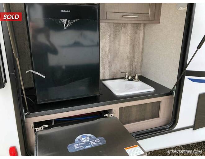 2021 CrossRoads RV Sunset Trail Super Lite 253RB Travel Trailer at 72 West Motors and RVs STOCK# 353039 Photo 6