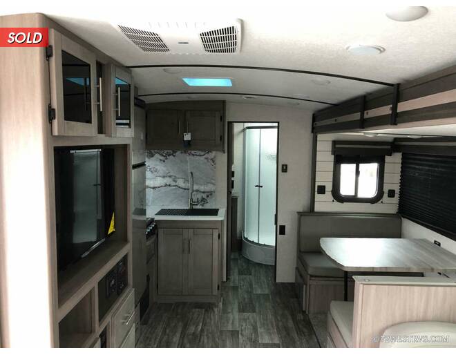 2021 CrossRoads RV Sunset Trail Super Lite 253RB Travel Trailer at 72 West Motors and RVs STOCK# 353039 Photo 11