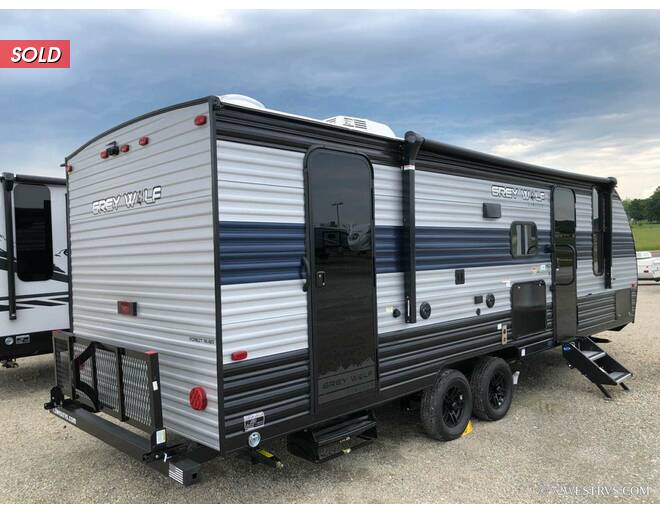 2021 Cherokee Grey Wolf 23DBH Travel Trailer at 72 West Motors and RVs STOCK# 076036 Photo 5