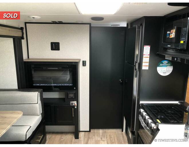 2021 Cherokee Grey Wolf 23MKBL Black Label Travel Trailer at 72 West Motors and RVs STOCK# 075925 Photo 10
