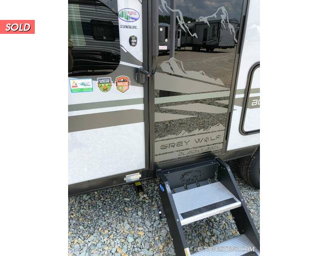 2021 Cherokee Grey Wolf 23MKBL Black Label Travel Trailer at 72 West Motors and RVs STOCK# 075925 Photo 6