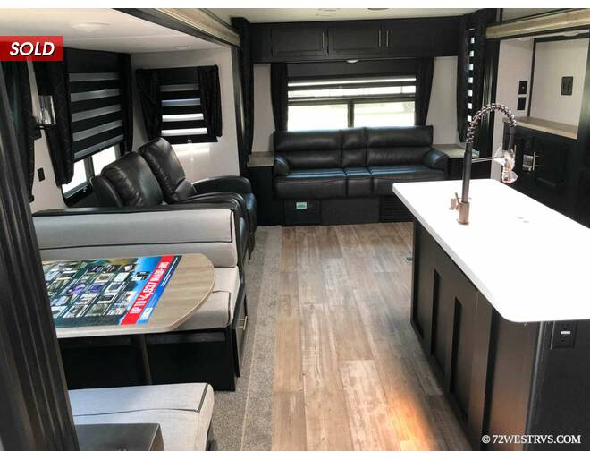 2021 Cherokee 274WKBL Black Label Travel Trailer at 72 West Motors and RVs STOCK# 152448 Photo 8