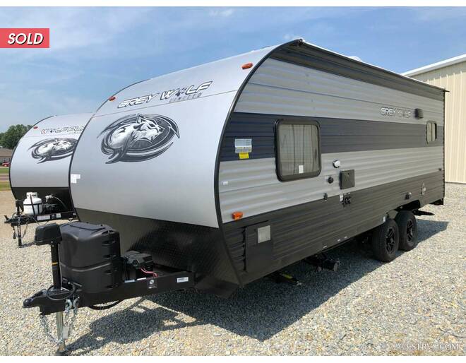 2021 Cherokee Grey Wolf 18RR Travel Trailer at 72 West Motors and RVs STOCK# 076018 Photo 3