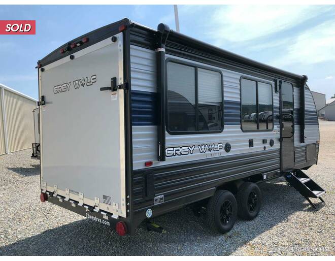 2021 Cherokee Grey Wolf 18RR Travel Trailer at 72 West Motors and RVs STOCK# 076018 Photo 4