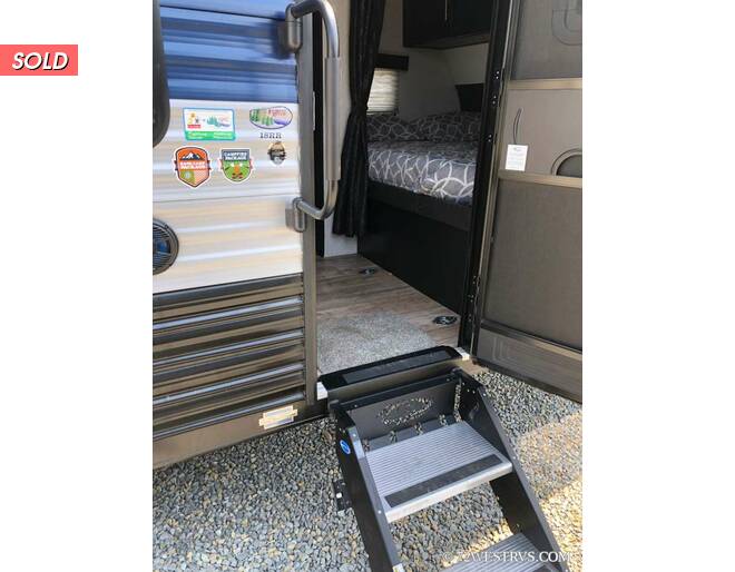 2021 Cherokee Grey Wolf 18RR Travel Trailer at 72 West Motors and RVs STOCK# 076018 Photo 5