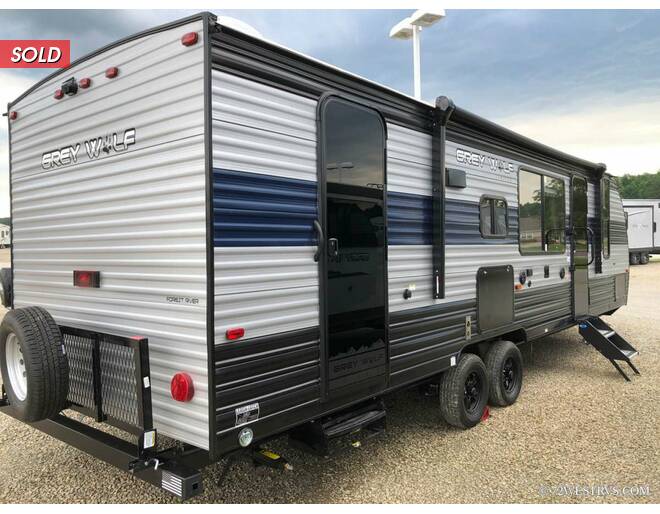 2021 Cherokee Grey Wolf 26BRB Travel Trailer at 72 West Motors and RVs STOCK# 076559 Photo 5