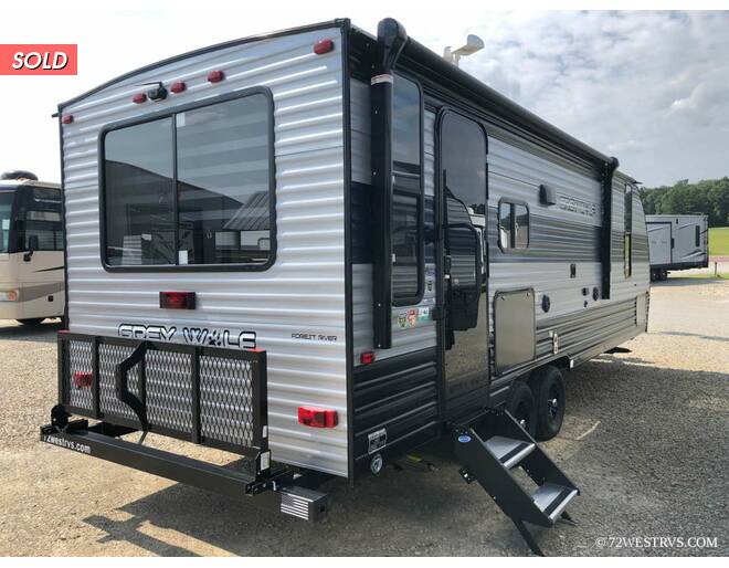 2022 Cherokee Grey Wolf 23MK Travel Trailer at 72 West Motors and RVs STOCK# 077309 Photo 5