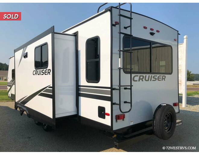 2021 Crossroads RV Cruiser Aire 30RLS Travel Trailer at 72 West Motors and RVs STOCK# 321487 Photo 4