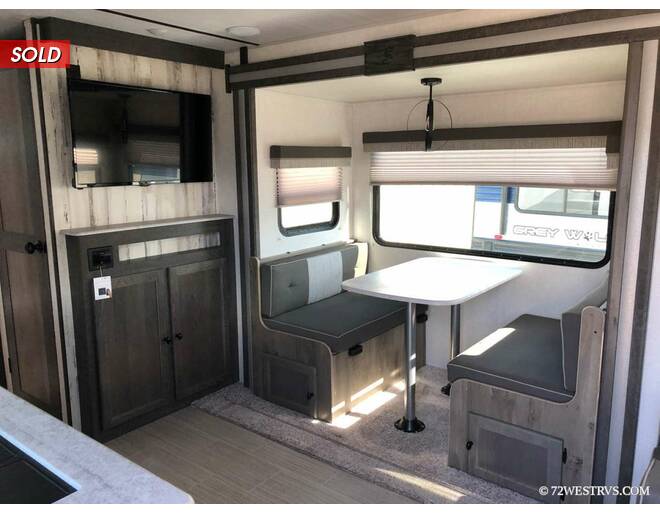 2021 Surveyor Legend 252RBLE Travel Trailer at 72 West Motors and RVs STOCK# 041619 Photo 8