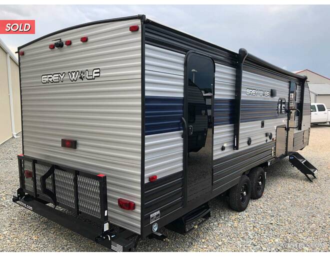 2022 Cherokee Grey Wolf 26DBH Travel Trailer at 72 West Motors and RVs STOCK# 078857 Photo 4