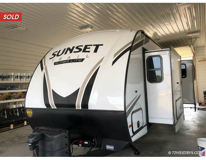 2022 CrossRoads RV Sunset Trail Super Lite 309RK Travel Trailer at 72 West Motors and RVs STOCK# 350633 Photo 3