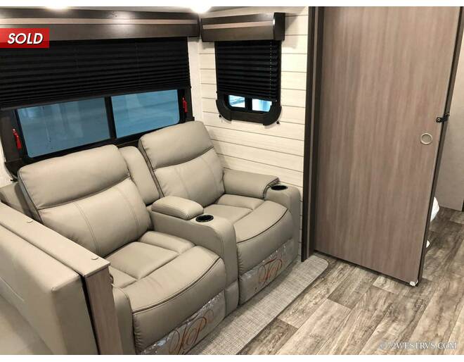 2022 CrossRoads RV Sunset Trail Super Lite 309RK Travel Trailer at 72 West Motors and RVs STOCK# 350633 Photo 10