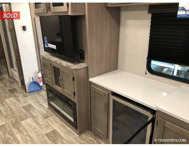 2022 CrossRoads RV Sunset Trail Super Lite 309RK Travel Trailer at 72 West Motors and RVs STOCK# 350633 Photo 11