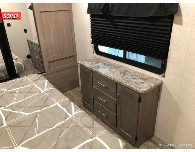 2022 CrossRoads RV Sunset Trail Super Lite 309RK Travel Trailer at 72 West Motors and RVs STOCK# 350633 Photo 16