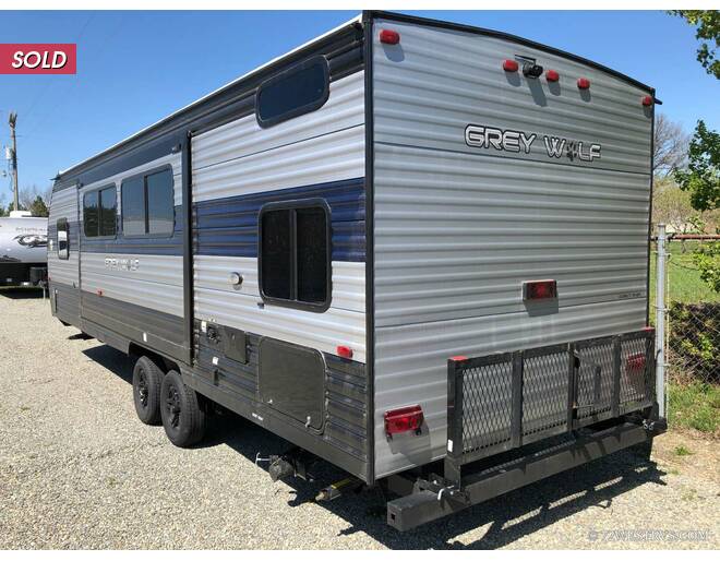 2022 Cherokee Grey Wolf 26DBH Travel Trailer at 72 West Motors and RVs STOCK# 081022 Photo 4