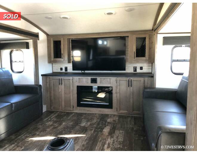 2022 Sabre 37FLH Fifth Wheel at 72 West Motors and RVs STOCK# 108967 Photo 6
