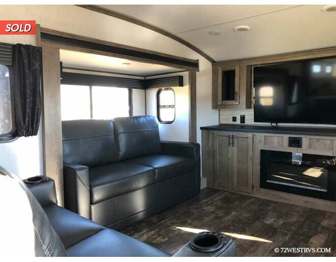 2022 Sabre 37FLH Fifth Wheel at 72 West Motors and RVs STOCK# 108967 Photo 7