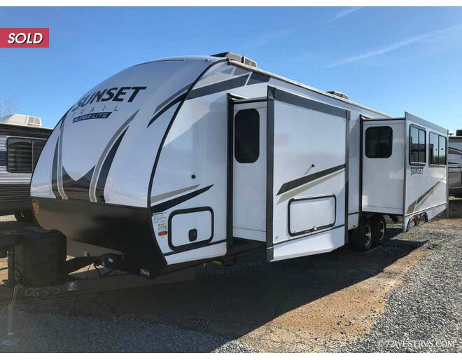 2022 CrossRoads RV Sunset Trail Super Lite 309RK Travel Trailer at 72 West Motors and RVs STOCK# 350635 Photo 3