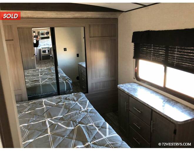 2022 CrossRoads RV Sunset Trail Super Lite 309RK Travel Trailer at 72 West Motors and RVs STOCK# 350635 Photo 14