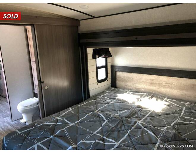 2022 CrossRoads RV Sunset Trail Super Lite 309RK Travel Trailer at 72 West Motors and RVs STOCK# 350635 Photo 17