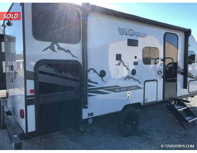 2022 Cherokee Wolf Pup 17JGBL Black Label Travel Trailer at 72 West Motors and RVs STOCK# 020260U Photo 5