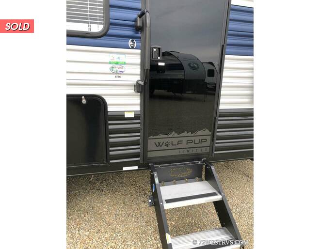 2021 Cherokee Wolf Pup 17JG Travel Trailer at 72 West Motors and RVs STOCK# 011223 Photo 4