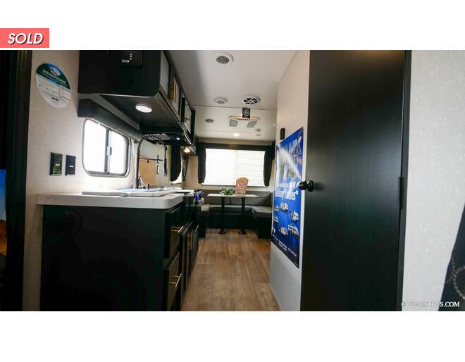 2022 Cherokee Grey Wolf 20RDSE Travel Trailer at 72 West Motors and RVs STOCK# 003231 Photo 9