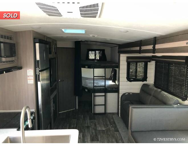 2022 CrossRoads RV Sunset Trail Super Lite 272BH Travel Trailer at 72 West Motors and RVs STOCK# 352875 Photo 7