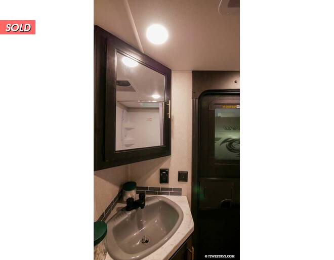 2022 Cherokee Grey Wolf 26BRB Travel Trailer at 72 West Motors and RVs STOCK# 081905 Photo 17