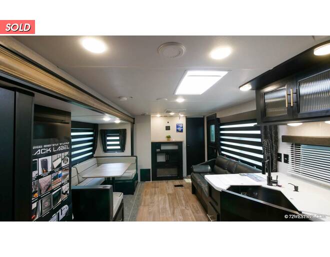 2022 Cherokee 274BRBBL Black Label Travel Trailer at 72 West Motors and RVs STOCK# 158385 Photo 10