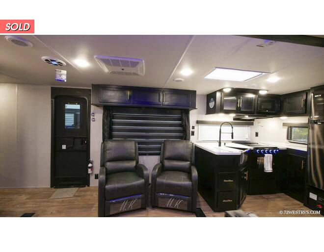 2022 Cherokee 274RKBL Black Label Travel Trailer at 72 West Motors and RVs STOCK# 159362 Photo 7