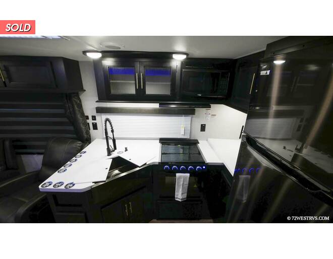 2022 Cherokee 274RKBL Black Label Travel Trailer at 72 West Motors and RVs STOCK# 159362 Photo 9