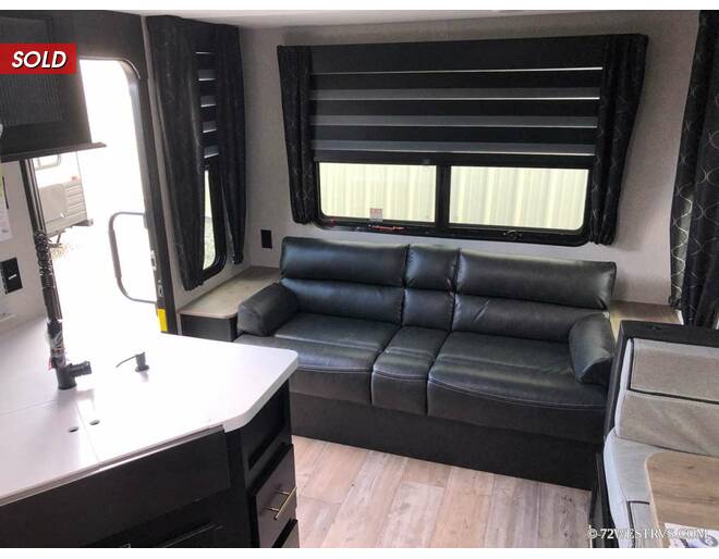 2022 Cherokee Grey Wolf 23MKBL Black Label Travel Trailer at 72 West Motors and RVs STOCK# 084327 Photo 17