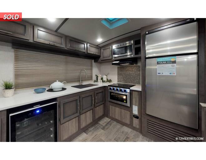 2022 CrossRoads Sunset Trail Super Lite 222RB Travel Trailer at 72 West Motors and RVs STOCK# 354030 Photo 7