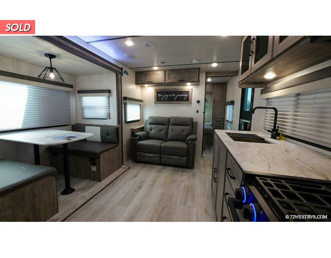 2023 Surveyor Legend 252RBLE Travel Trailer at 72 West Motors and RVs STOCK# 045932 Photo 6