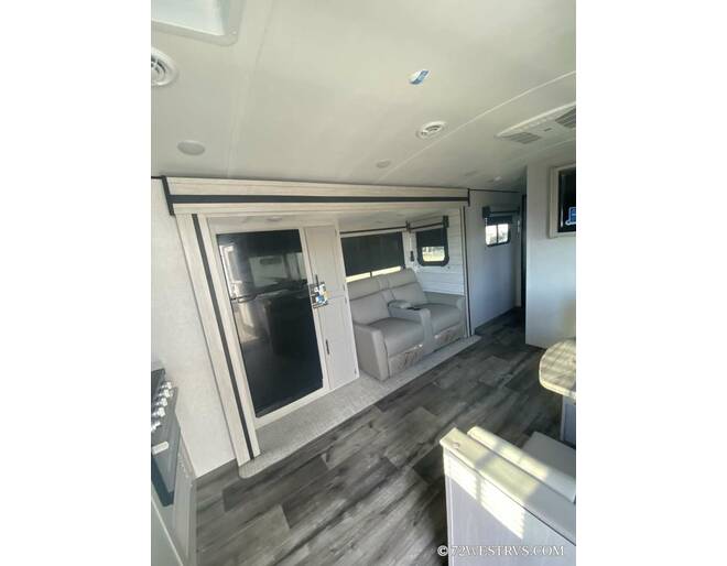 2024 CrossRoads RV Sunset Trail Super Lite 256RK Travel Trailer at 72 West Motors and RVs STOCK# 350153 Photo 7