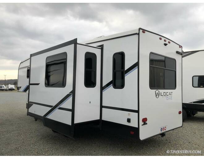 2024 Wildcat One 26RD Fifth Wheel at 72 West Motors and RVs STOCK# 004826 Photo 4