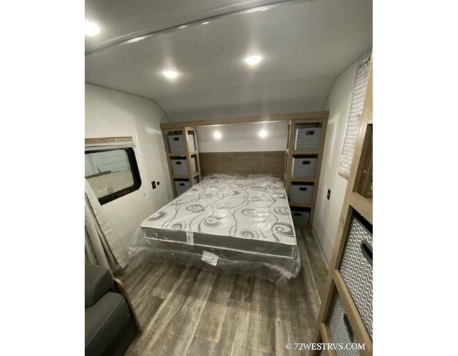 2024 Cherokee Wolf Den 26EV Travel Trailer at 72 West Motors and RVs STOCK# 088979 Photo 5