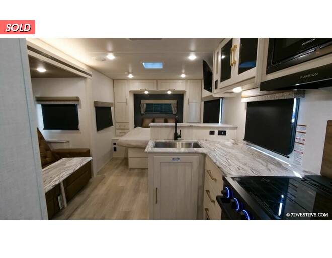 2024 Surveyor Legend 202RBLE Travel Trailer at 72 West Motors and RVs STOCK# 048059 Photo 11