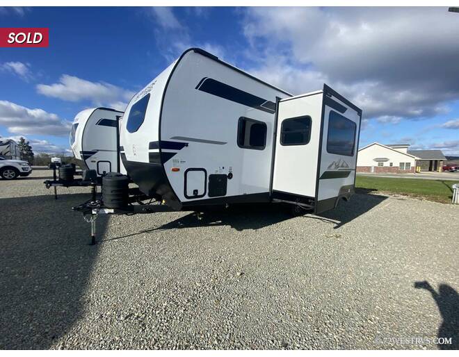 2024 Surveyor Legend 202RBLE Travel Trailer at 72 West Motors and RVs STOCK# 048059 Photo 3